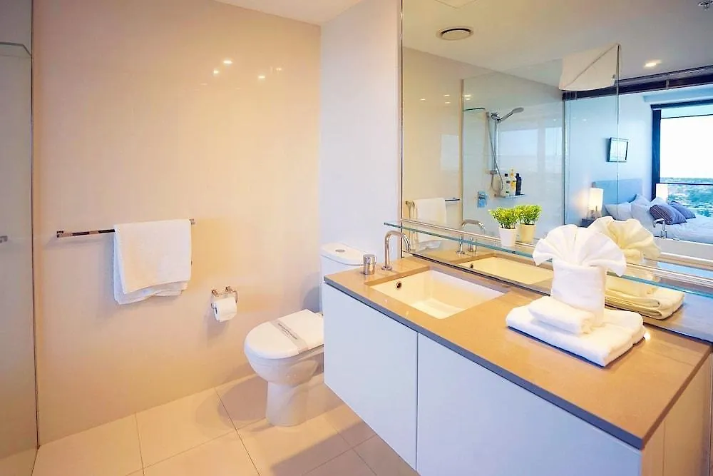 Circle On Cavill - Private Apartments - Apartment Stay Χρυσή Ακτή