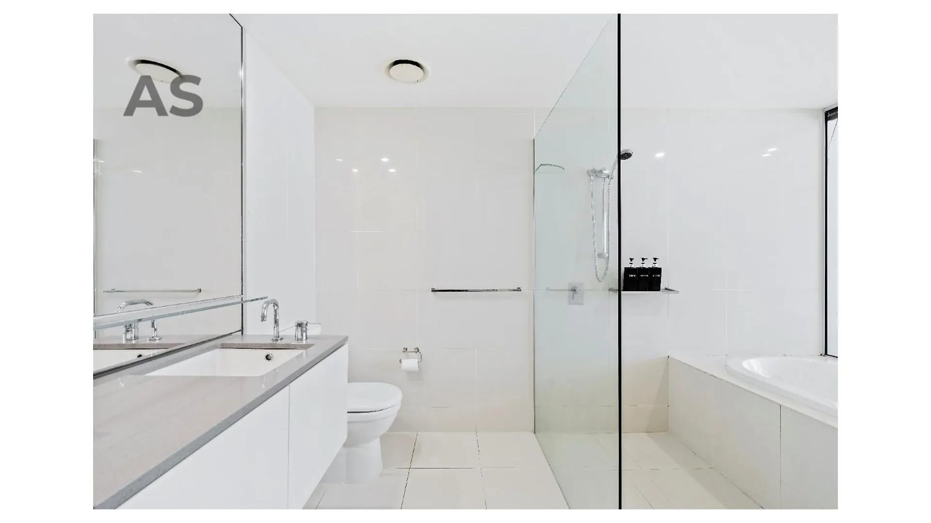 Circle On Cavill - Private Apartments - Apartment Stay Χρυσή Ακτή